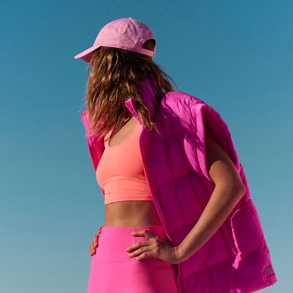 In A Bubble Puffer Vest - Picture 1 of 5